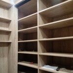 Гардеробная с распашными дверями Гардеробная с распашными дверями
